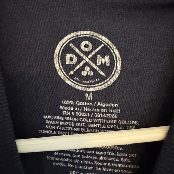 Skeleton & Beach Shirt - Picture 2 of 3